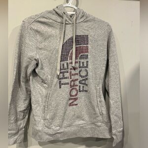 North face sweater size medium.